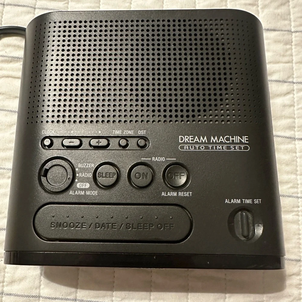 USED SONY‎ DREAM MACHINE AM/FM CLOCK RADIO WORKS!